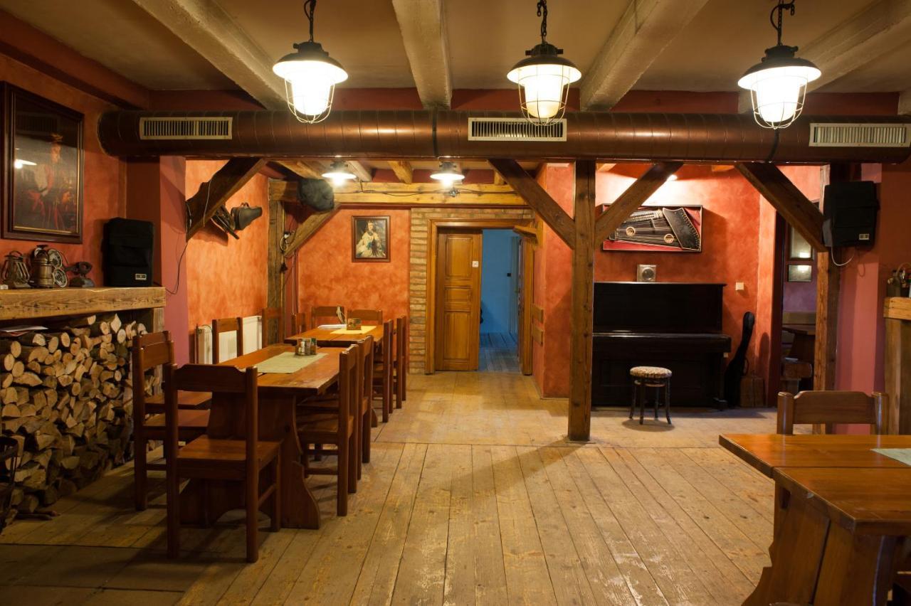 Drevak "U Elisky" Hotel Cisovice Bagian luar foto